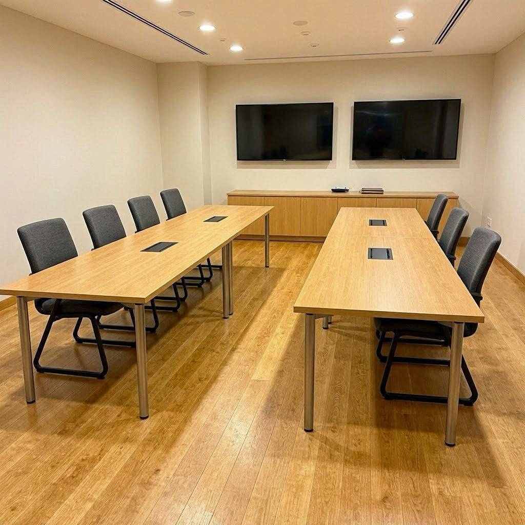 项目管理组为跨部门联合会议协调写字楼办公高峰期电梯效率时容易漏掉哪些细节